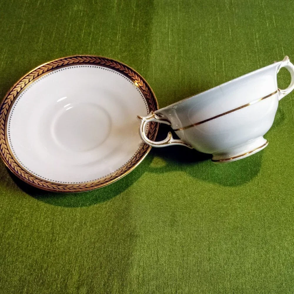 George Jones Fine China Bouillon Bowls & Saucers